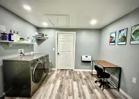 Newly Renovated Bright & Cozy Retreat
