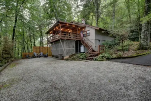 The Honey Pot- peaceful cabin -fireplace and deck Hotels in Sky Valley