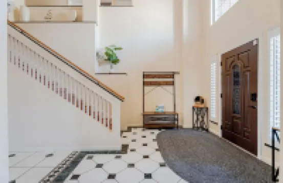 Beautiful and Very Spacious house 6 bed/3.5 baths