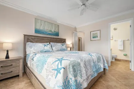 The Palm Bay club Siesta Key Beach