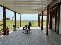 Barn house on 50 acres Mountain View