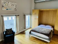 Historic Bank on Madison | Luxury Space & Game Room Downtown - balcony