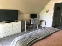 Perfect Rating DT Home! Walk to Beach, Eats and More! 5 Min. to Road America! Hotel a Elkhart Lake