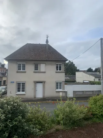 Pleasant town house with free parking