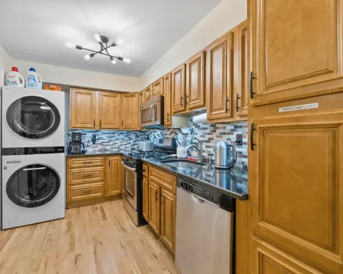 NEW-Free Prkg-2BR/2.5Bath/3 Queen Size Beds-Duplex โรงแรมในโฮโบเคน