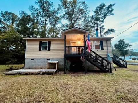 JJ's Lodge: Fisherman’s & Hunters Getaway