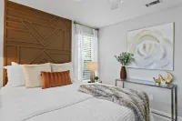 Tampa Getaway, Large Yard! Attractions nearby! I275, I4, stadiums, beaches! 헤리티지 하버 필즈 주변 호텔