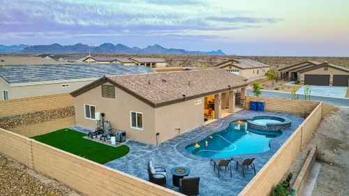 Newer Built Home with Pool, Spa, & Firepit