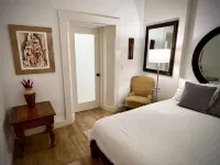 Marfa House Pinto Canyon, in the Center of Marfa Hotels in Marfa