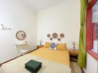 Bohaus - 4BR house in Semarang Hotel dekat GBI Tlogomulyo