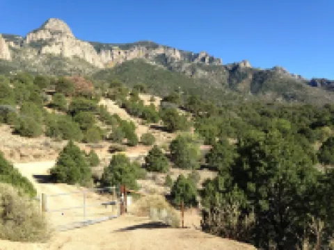 Beautiful 1bd In the Mountains on the outskirts of Albuquerque