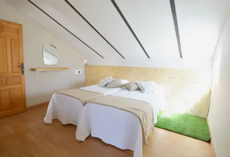 Rural lodging la torre in Nigüelas(Granada)near coast, Alpujarras, Sierra Отели в г. Валье-де-Лекрин