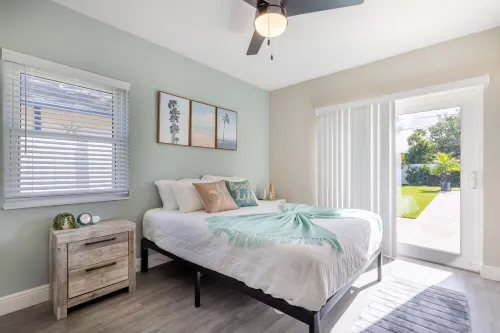 Private Saltwater Pool, Beach Service Perks, Conveniently Located! Dinner on us!