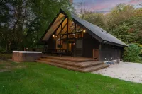 Luxury Ski In-Out ● Mountain Creek ● Hot Tub ● Golf - Wi-Fi