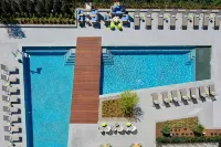 The Stella Hotel, Autograph Collection - Pools