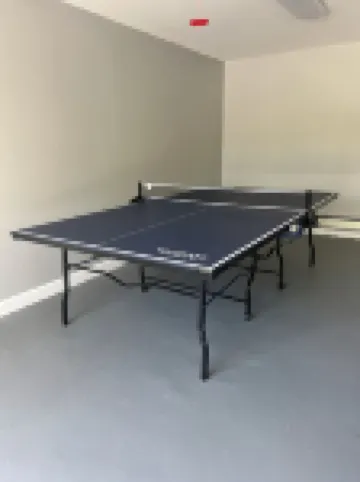 Cozy Hamptons get away, pool, minutes from beaches, shops, restaurants and more!