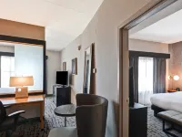 巴吞魯日希爾頓逸林酒店 東巴吞魯日縣酒店