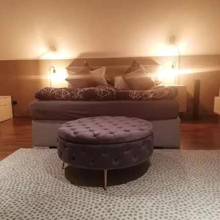 Sunny, well-equipped apartment, 5 minutes to the lake