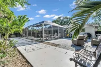 2 Blocks from Legacy Trl+Heated Pool&Pool Table