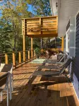 Prather Place, Spacious, Deck And View, Entertaining Basement, Minutes to Marina - 4-Star