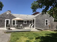 Private Beach on Nantucket Sound - Walk to Beach, Town, Harbor!