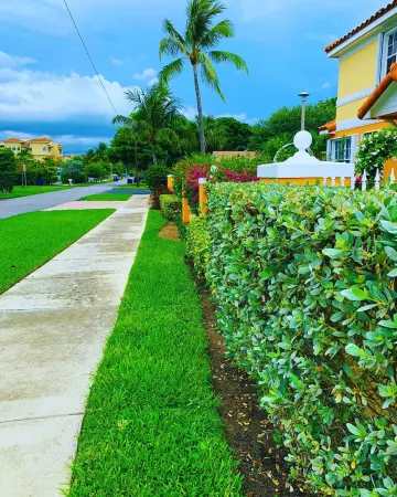 2-Bedroom Apartment Just A Short Walk To Deerfield Beach Pier Отели рядом с достопримечательностью «Парк Дирфилд Айленд»