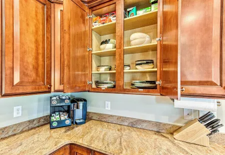 4 Bedroom 4.5 Baths, Sleeps 8 on course #5