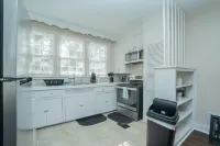 Serene Retreat: Charming 1BR/1BA Apt Close to DT