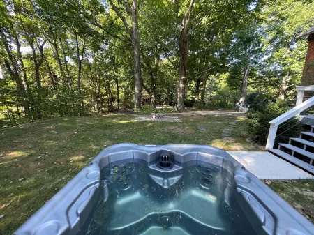 Lux Historic Schoolhouse with Hot Tub.