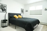 Escape to Serenity: Cozy Alaskan Retreat with Private Indoor Sauna