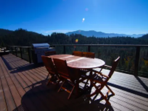 Air Conditioned Luxury - Epic Heavenly & Lake Tahoe Views + Hot Tub + Peloton Hotels in Zephyr Cove–Round Hill Village