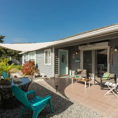 Beachy Getaway–Cozy, Clean & Equipped w/ All Essentials! Relax, Enjoy & Refresh!
