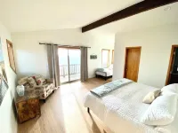BEACH FRONT Property, 2 King Beds, Pool table, Completely Remodeled Interior! Hotels in Waldport
