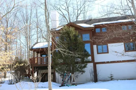 Best Value - One Bedroom Guaranteed Slopeside Boyne Mountain  - Sleeps 2-5