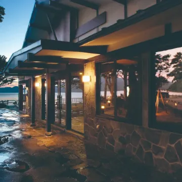 Lakeside Villa Suimeikaku