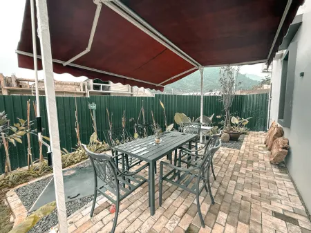 Villa la Valle Sentul by Sakalavasa Отели рядом с достопримечательностью «Bumi Kepanduan Sentul»