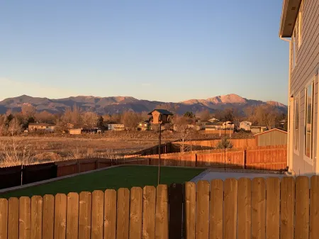 Beautiful Spacious Contemporary Craftsman Style Home