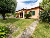La Casetta Hotels near EIRA TERME