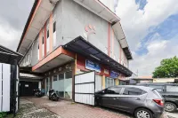 Elza House near Kalimalang RedPartner