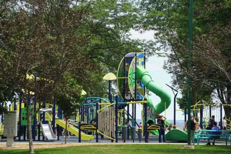 Peaceful Home in Heart of Oshkosh!