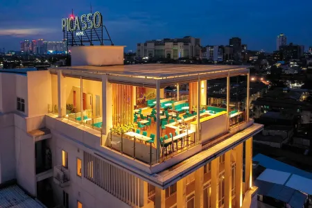 Grand Picasso Hotel