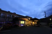大谷錦荘 醫王寺のラッパイチョウ附近的飯店