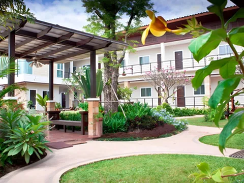 รูปภาพของThe Park Nangrong Resort (เดอะพาร์ค นางรองรีสอร์ท)