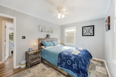 Sleeps 6/Pets Yes/Marine Corps Air Station Beaufort/Upper Lvl/Parris Isl