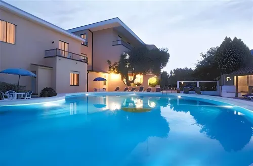 Hotel America