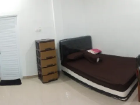 Griya Delvin Hotéis em Temon