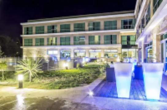 Howard Johnson by Wyndham Neuquen Hotel di 