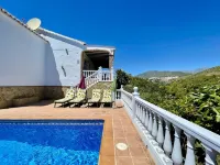 VILLA NURIA WITH PRIVATE POOL,2 KM TO DE BEACH. AC / WIFI / ALARM / PARKING