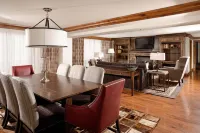 Penthouse Aspen St Regis Residence 2 bed / 2.5 bath unit available prime weeks
