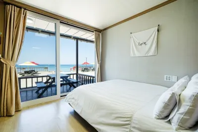 Goseong the Sea 194 Pension (Overall Remodeling) Các khách sạn gần Hwajinpo Lake